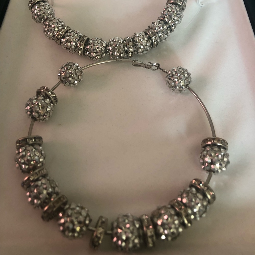 Hoop earrings - Picture 2 of 3